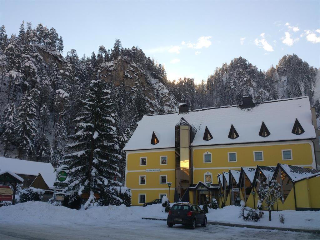 Hotel Bergkristall Wildalpen Exterior photo